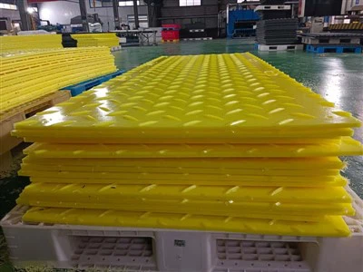 Zāliena paklājiņi smagai tehnikai